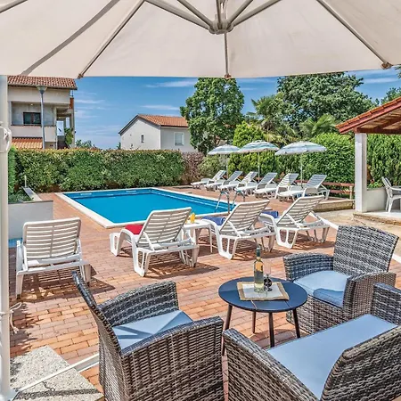 3 Holiday home *