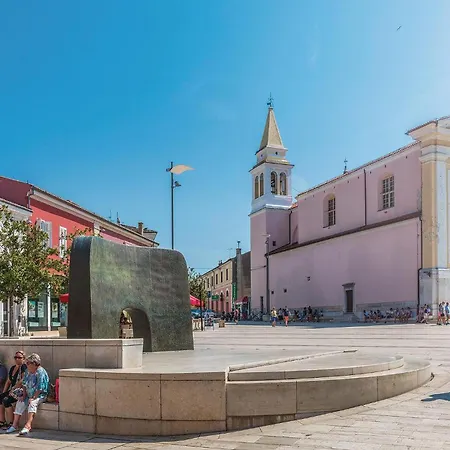 2 Bedroom Amazing In Porec